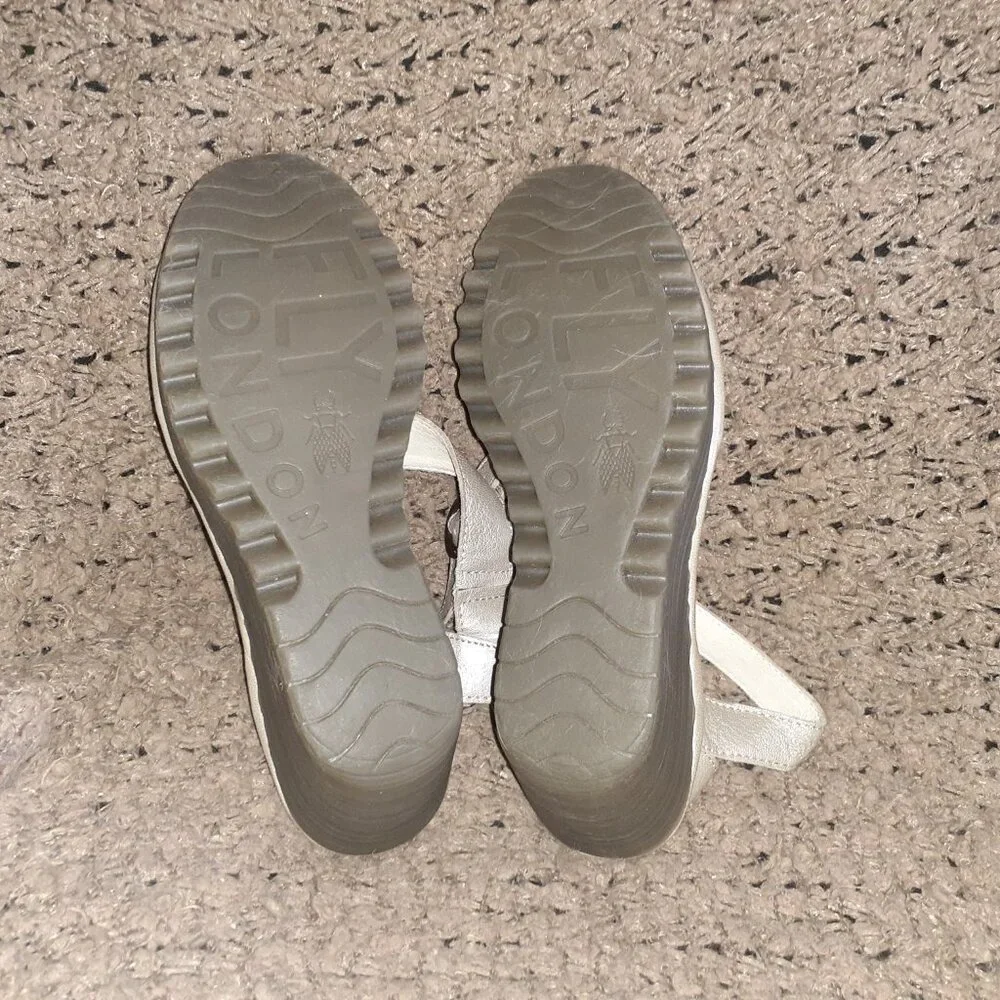 FLY LONDON-Yesk-Metallic Beige/Silver Leather-Ankle Strap Wedge-Sz 9.5-Near Mint - Picture 8 of 8